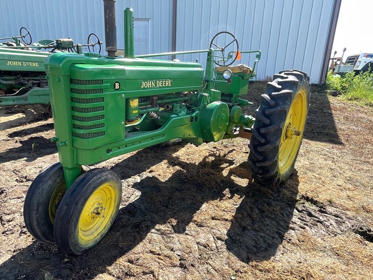 john-deere-b-image-1