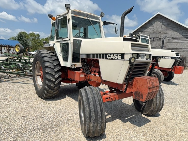 case-2590-tractor-image-5