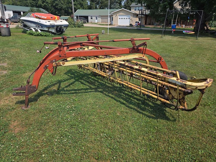 new-holland-256-image-13