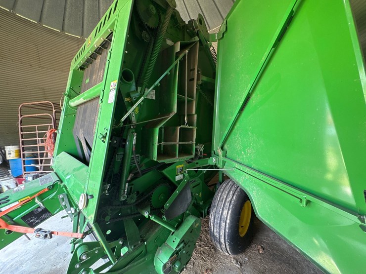 john-deere-560m-image-11