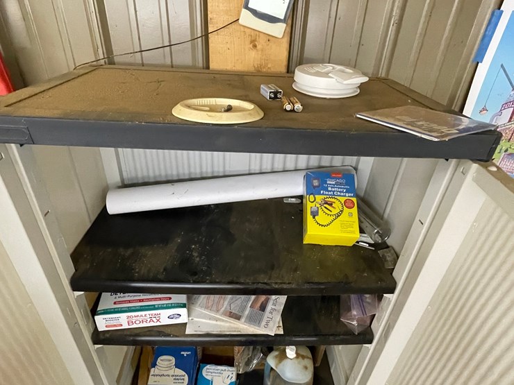 #7124-•-cabinet-and-contents-image-3