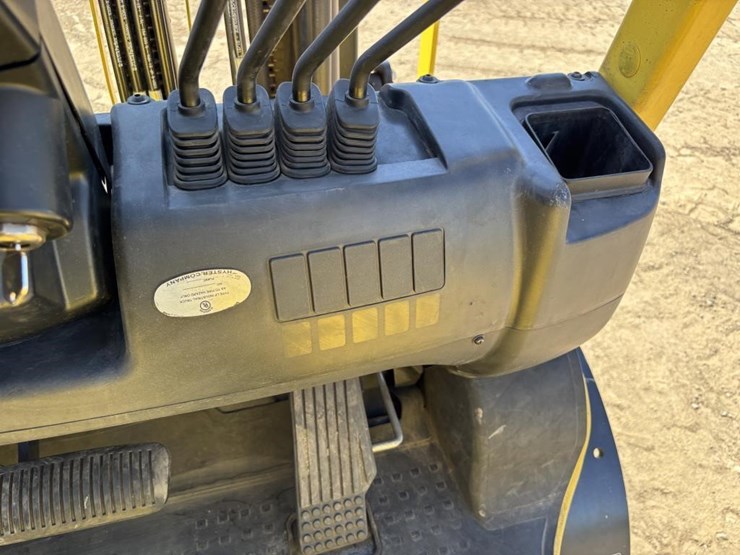 2021-hyster-h50xt-forklift-image-24