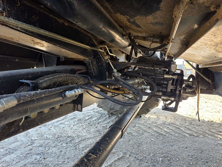 2013-case-ih-8230-image-79