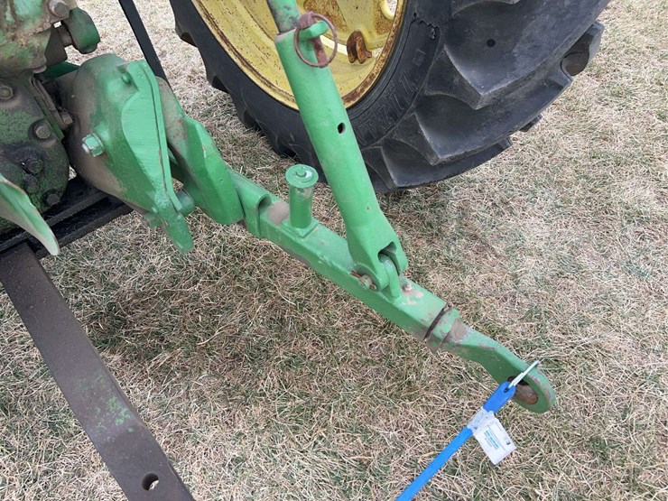 john-deere-520-image-35