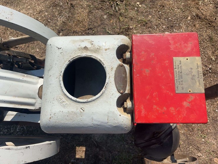 monitor-5-horse-hit-and-miss-engine-with-cart-image-24