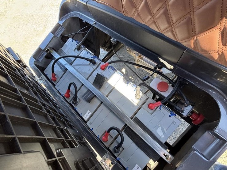 2026-sdg-electric-utility-cart-image-24