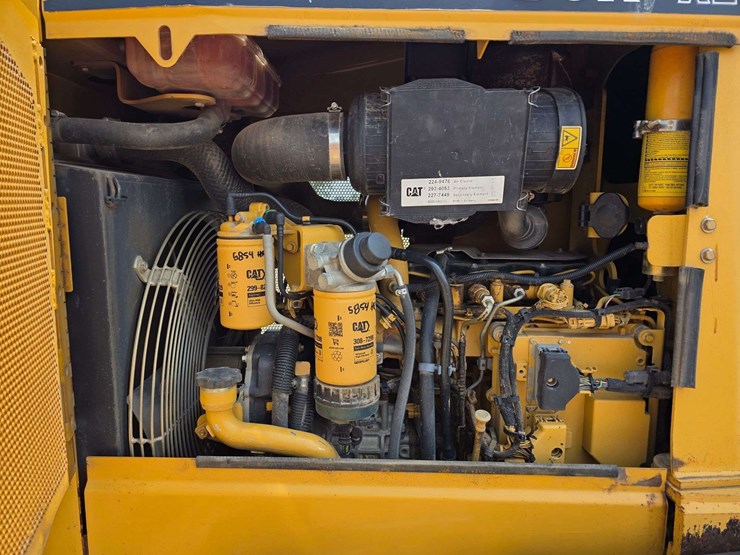 2008-caterpillar-c4.4-image-46