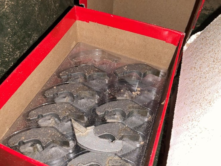 #178-•-jockey-grinders-and-parts-cabinet-image-12