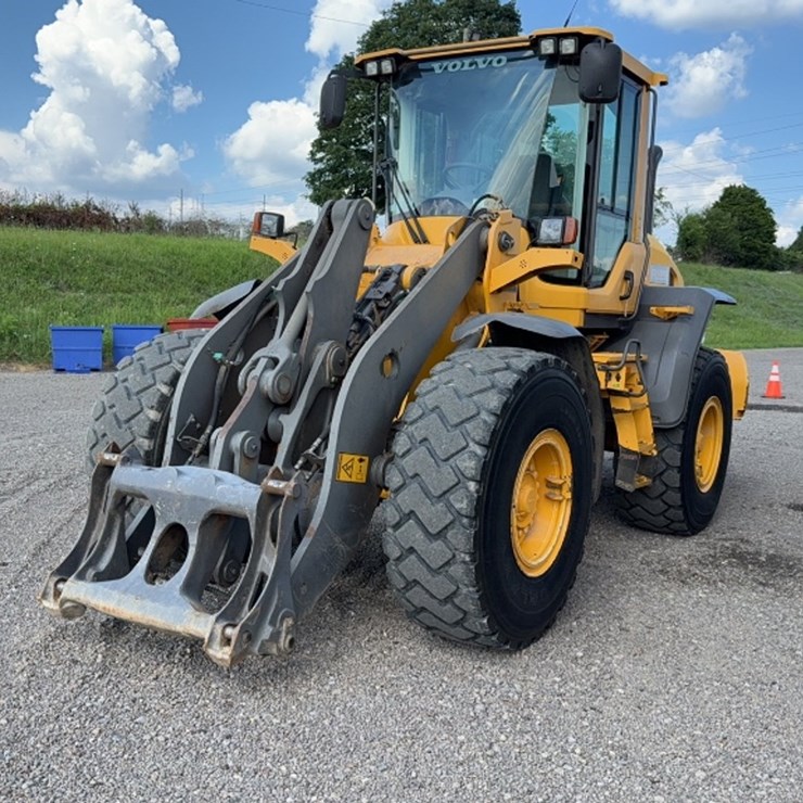VOLVO L90G