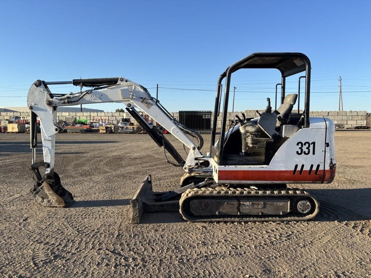 2004-bobcat-331g-image-5