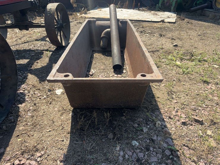 economy-7-horse-hit-and-miss-engine,-cart,-and-original-base-image-48