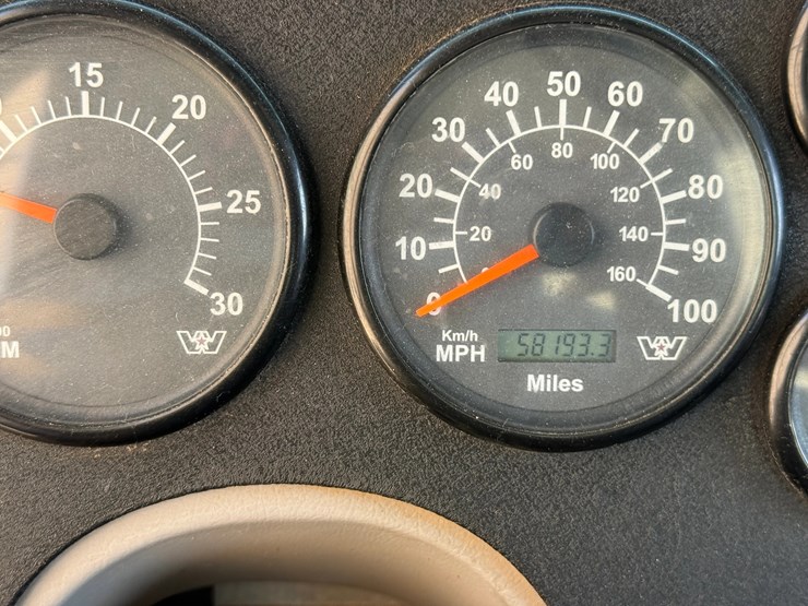 2015-western-star-4900-image-21