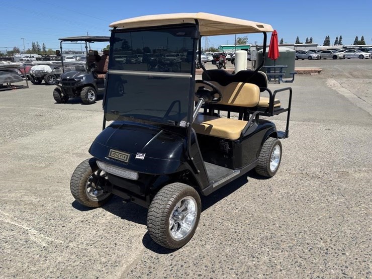 ez-go-electric-utility-cart-image-1