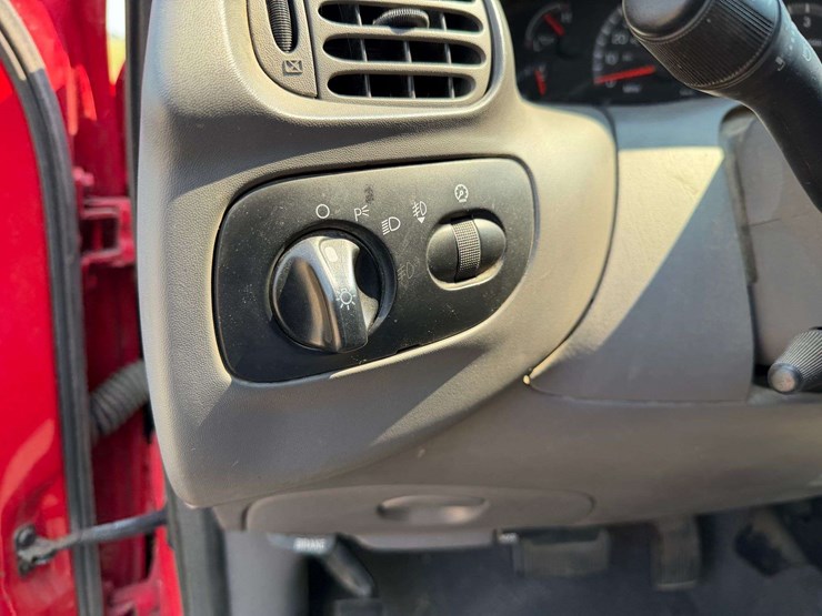 2004-ford-f150-image-49