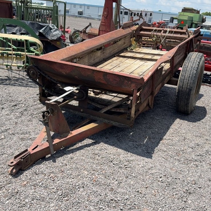 MASSEY-FERGUSON 11