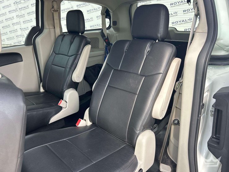 dodge-caravan-image-16