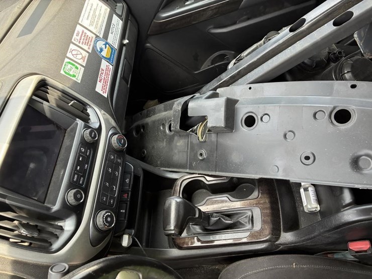2018-gmc-canyon-sle-image-26