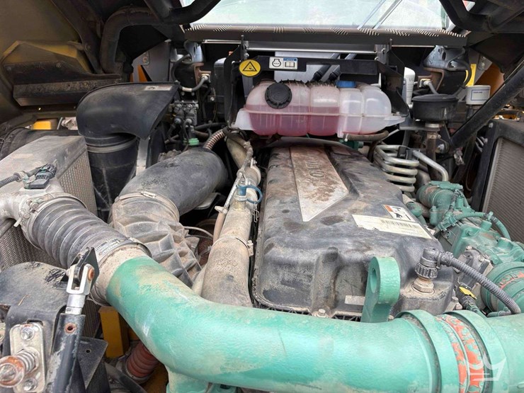2020-volvo-a25g-image-24