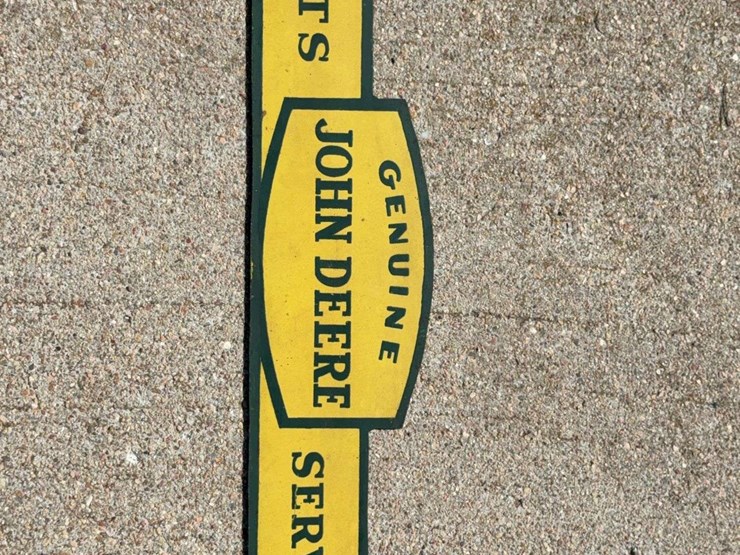 john-deere-double-sided-wood-parts-and-service-display-topper-image-5