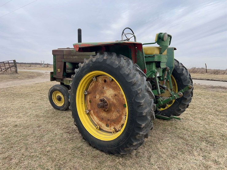 john-deere-70-image-3