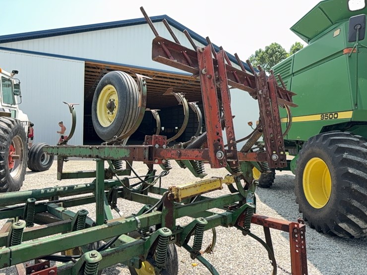 john-deere-1010-image-8