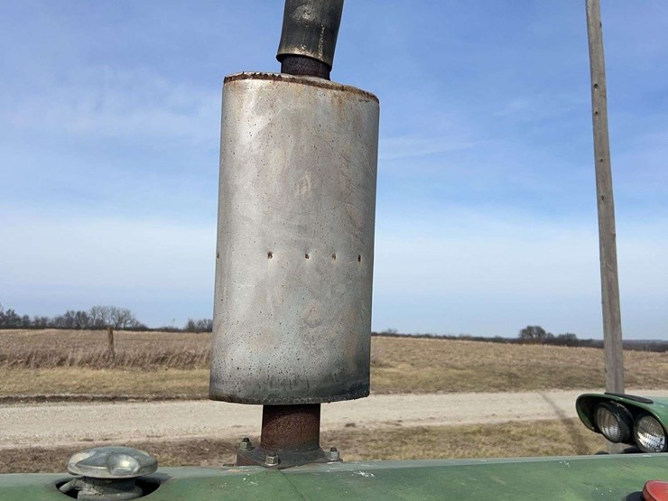 john-deere-630-image-15