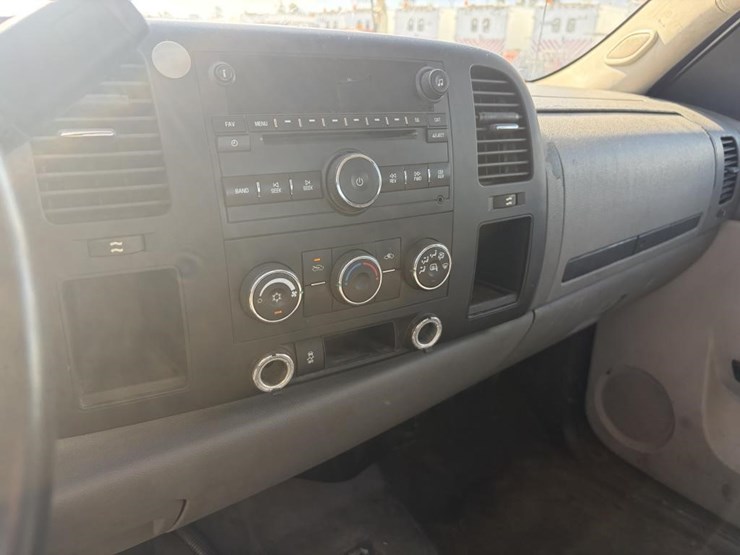 2012-gmc-sierra-2500hd-image-19