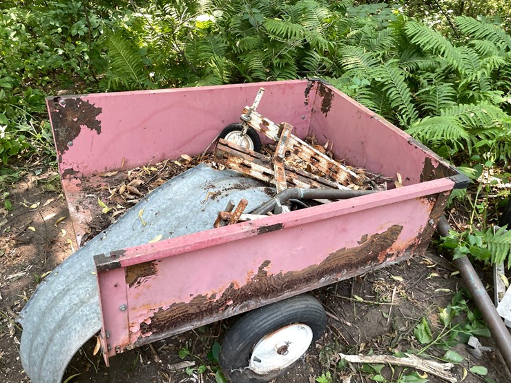 #7005-•-(2)-trailers-and-misc.-scrap-image-9