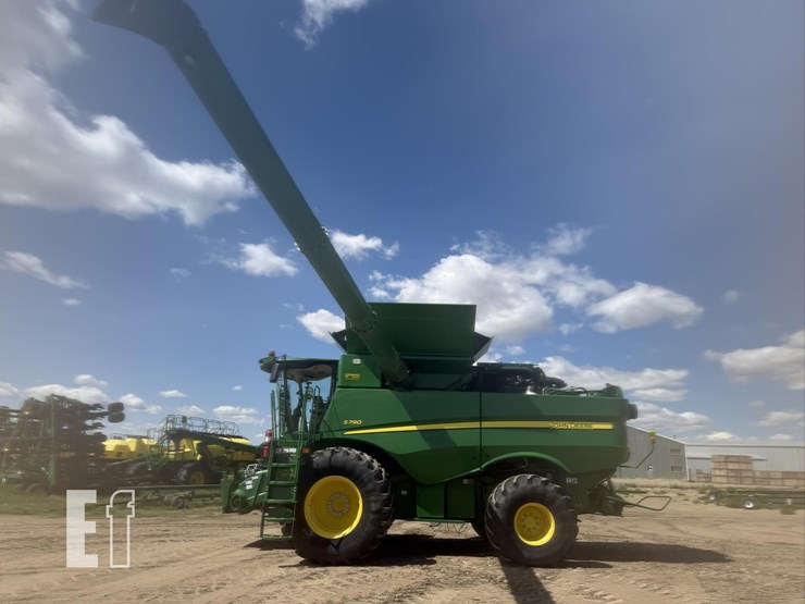 2020-john-deere-s790-image-129