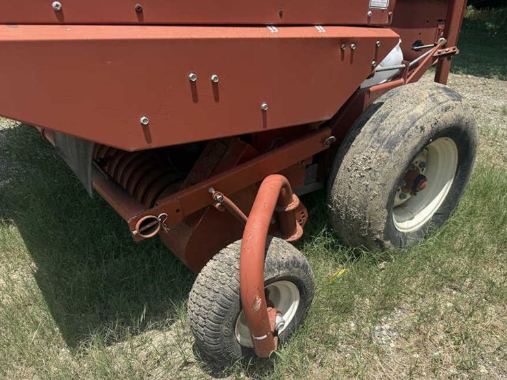 hesston-845-image-5