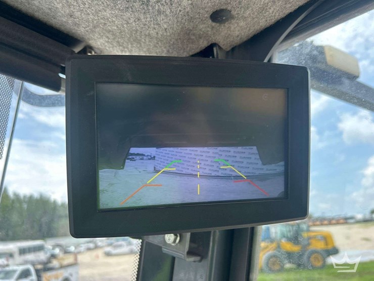 2022-deere-260e-image-36