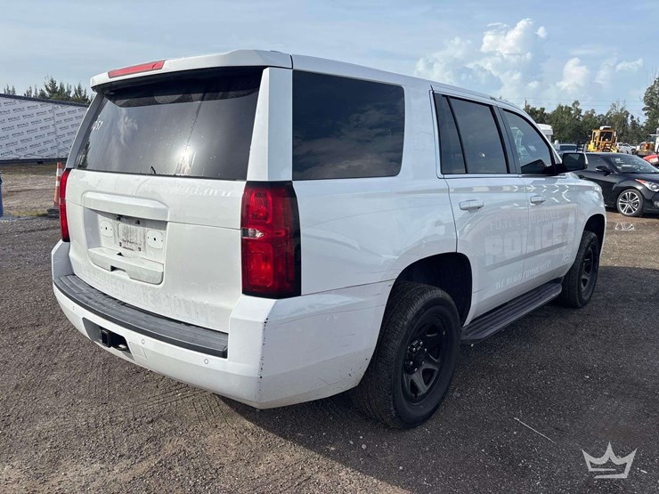 2020-chevrolet-tahoe-image-3