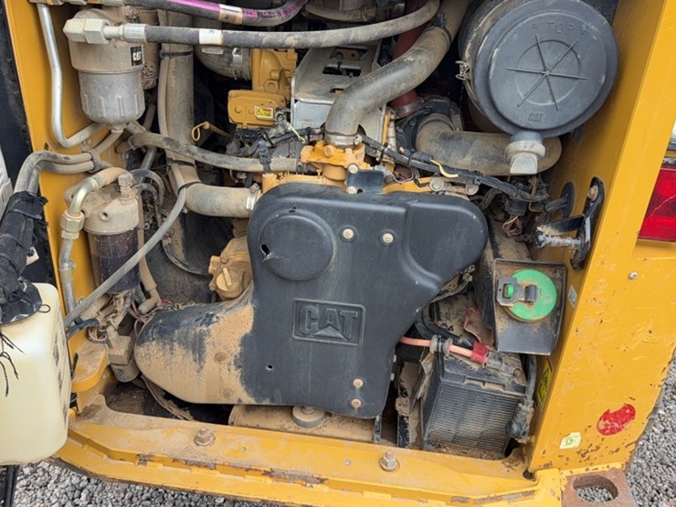 caterpillar-299d2-image-11