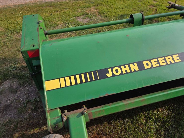 john-deere-220-image-35