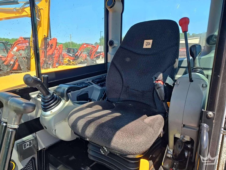 2023-jcb-90z-2-t4-midi-excavator-image-29