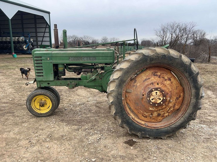 john-deere-model-b-image-2