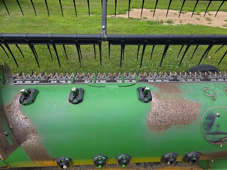 2013-john-deere-630f-image-10