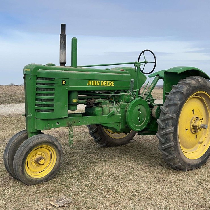 JOHN DEERE MODEL B