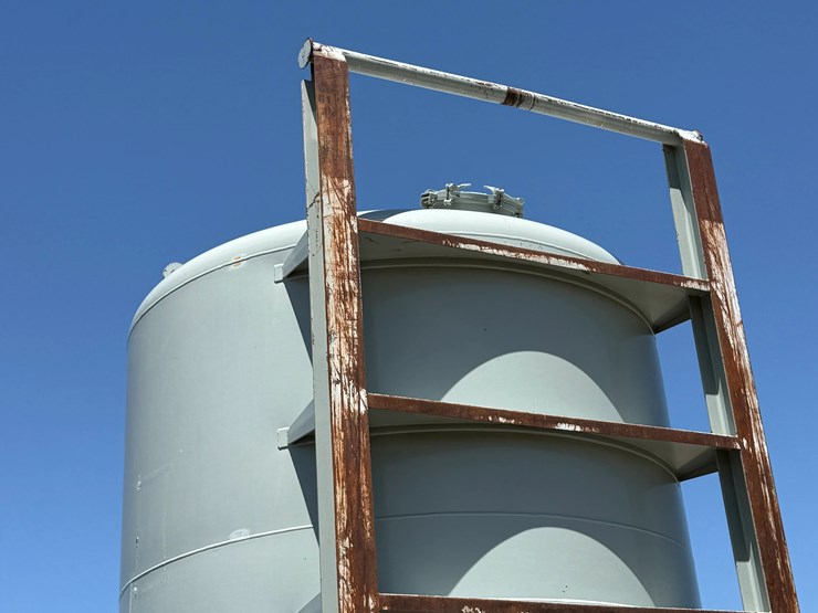 2012-wilco-25’-x-12’-vertical-skidded-silo-image-6