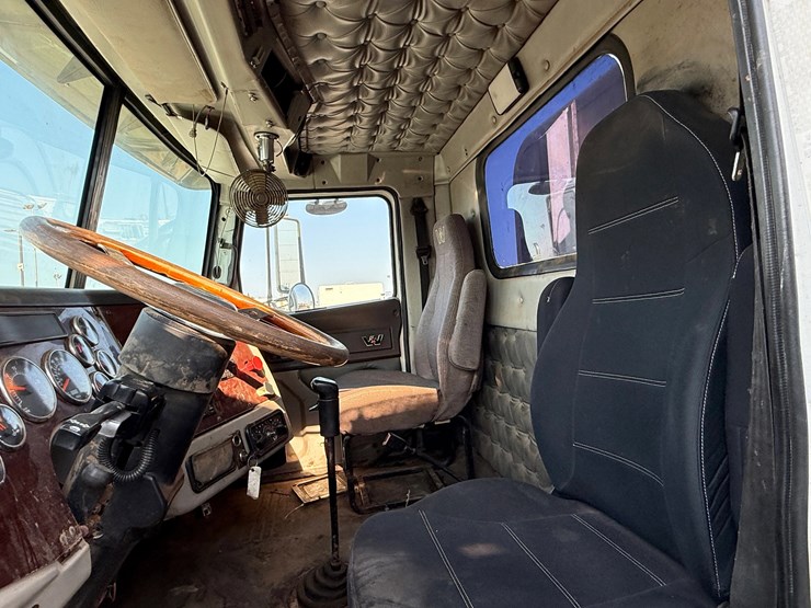2013-western-star-4900-image-12