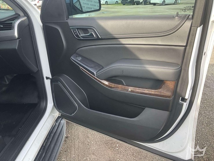 2020-chevrolet-tahoe-image-25