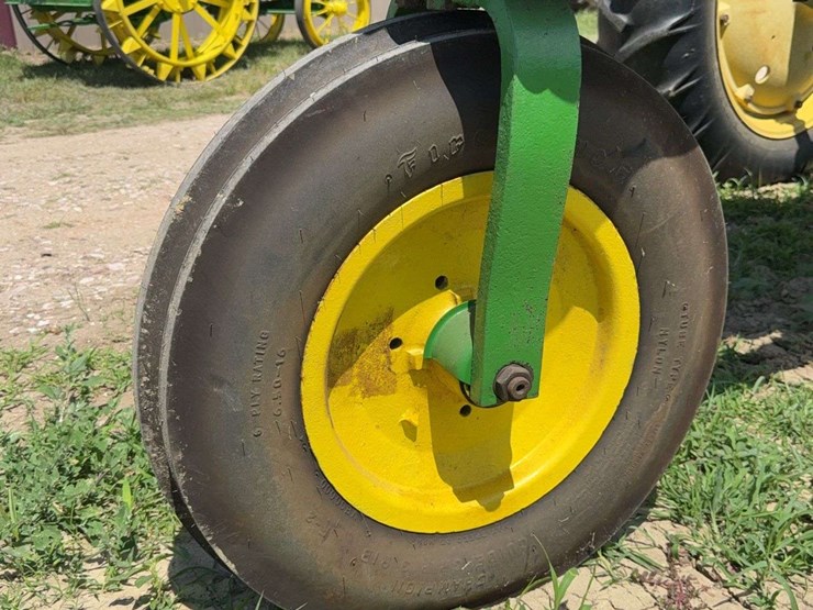 john-deere-630-image-10