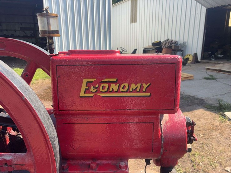 economy-7-horse-hit-and-miss-engine,-cart,-and-original-base-image-24