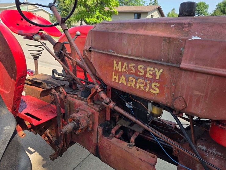 1951-massey-ferguson-44-image-37