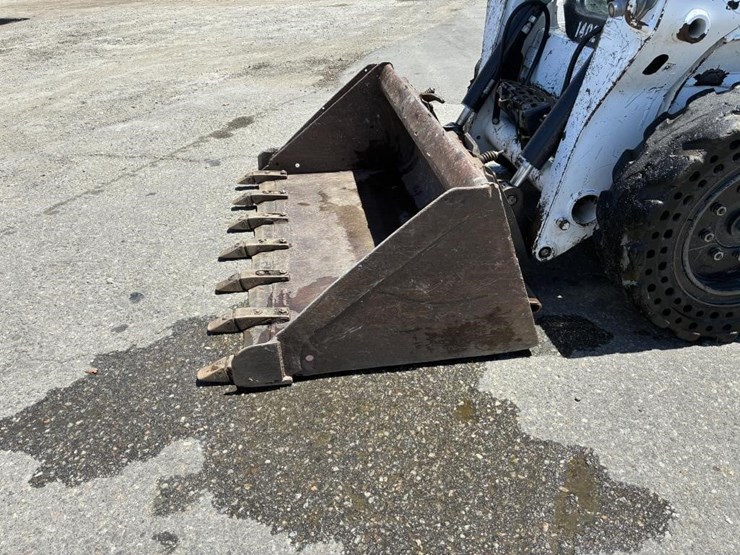 2017-bobcat-s590-image-5