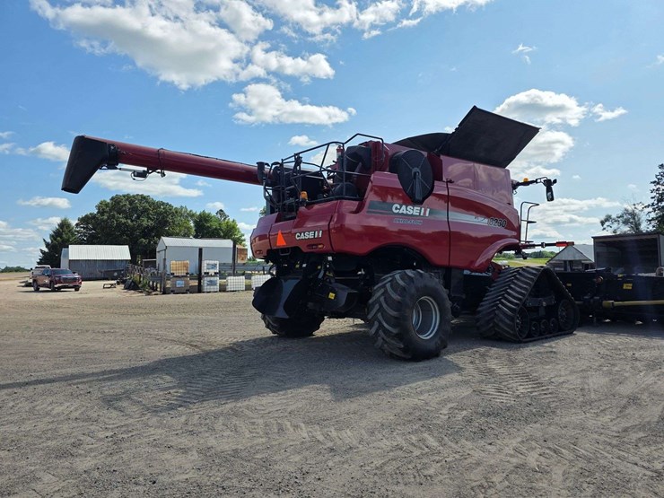 2013-case-ih-8230-image-13