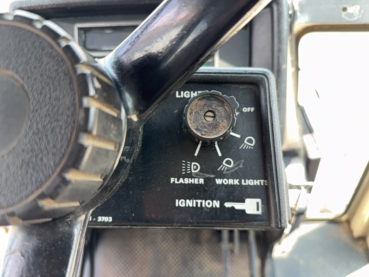 case-2590-tractor-image-49