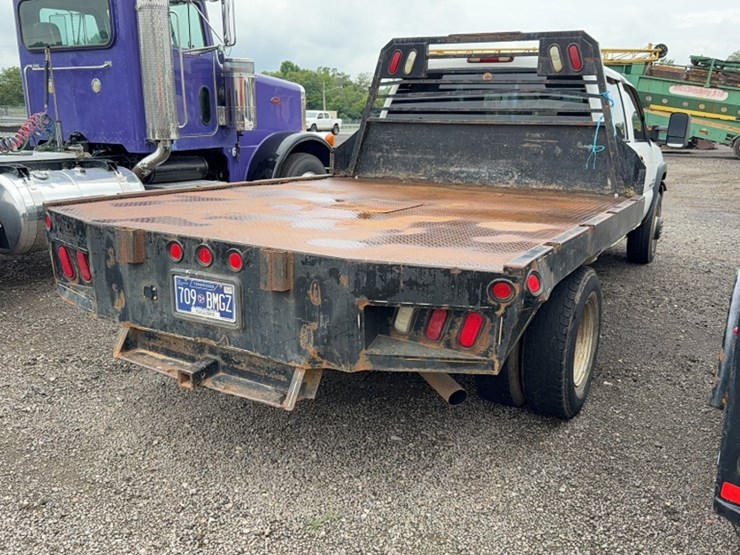 2001-gmc-3500-image-8