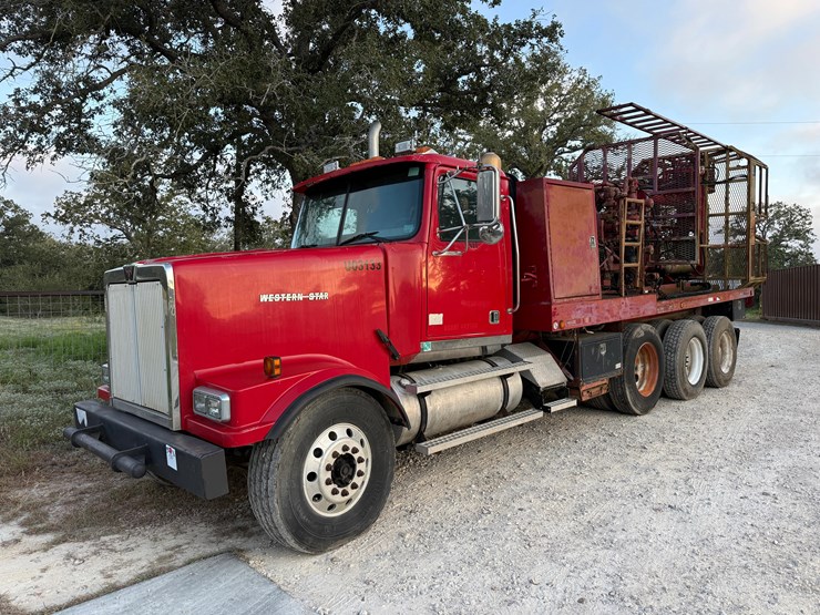 2004-western-star-4900-image-2