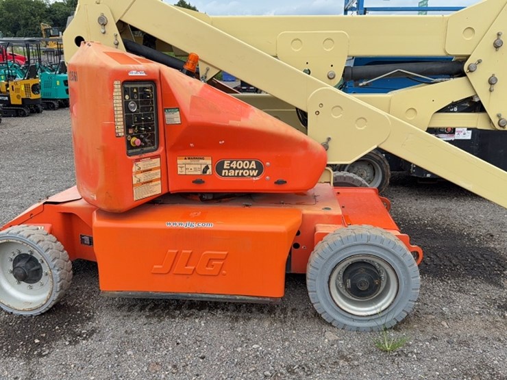 2008-jlg-e400a-image-6